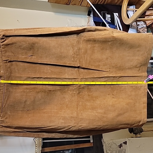(Leather) Genuine Leather Suede Camel Whiskey Colored Skirt. - Picture 7 of 8
